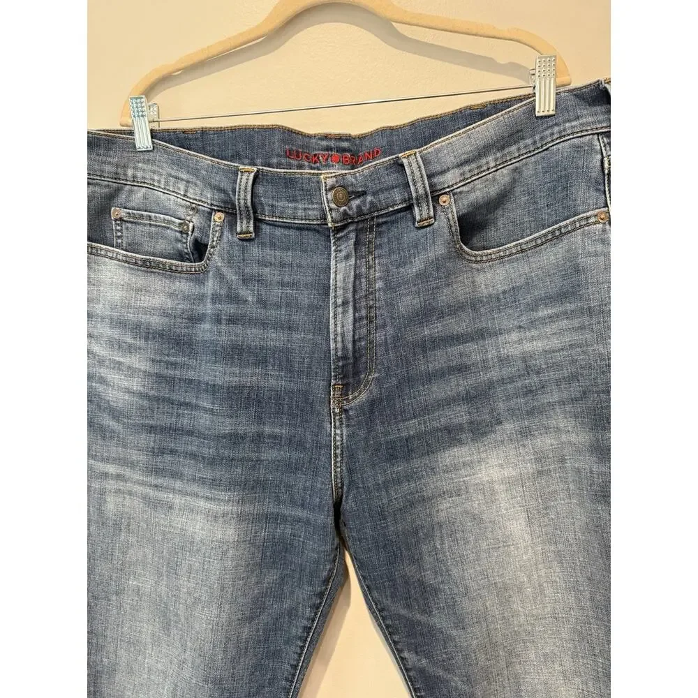 Lucky Brand 181 Relaxed Straight Jeans Mens 40x32 Blue Denim Whiskering Logo
